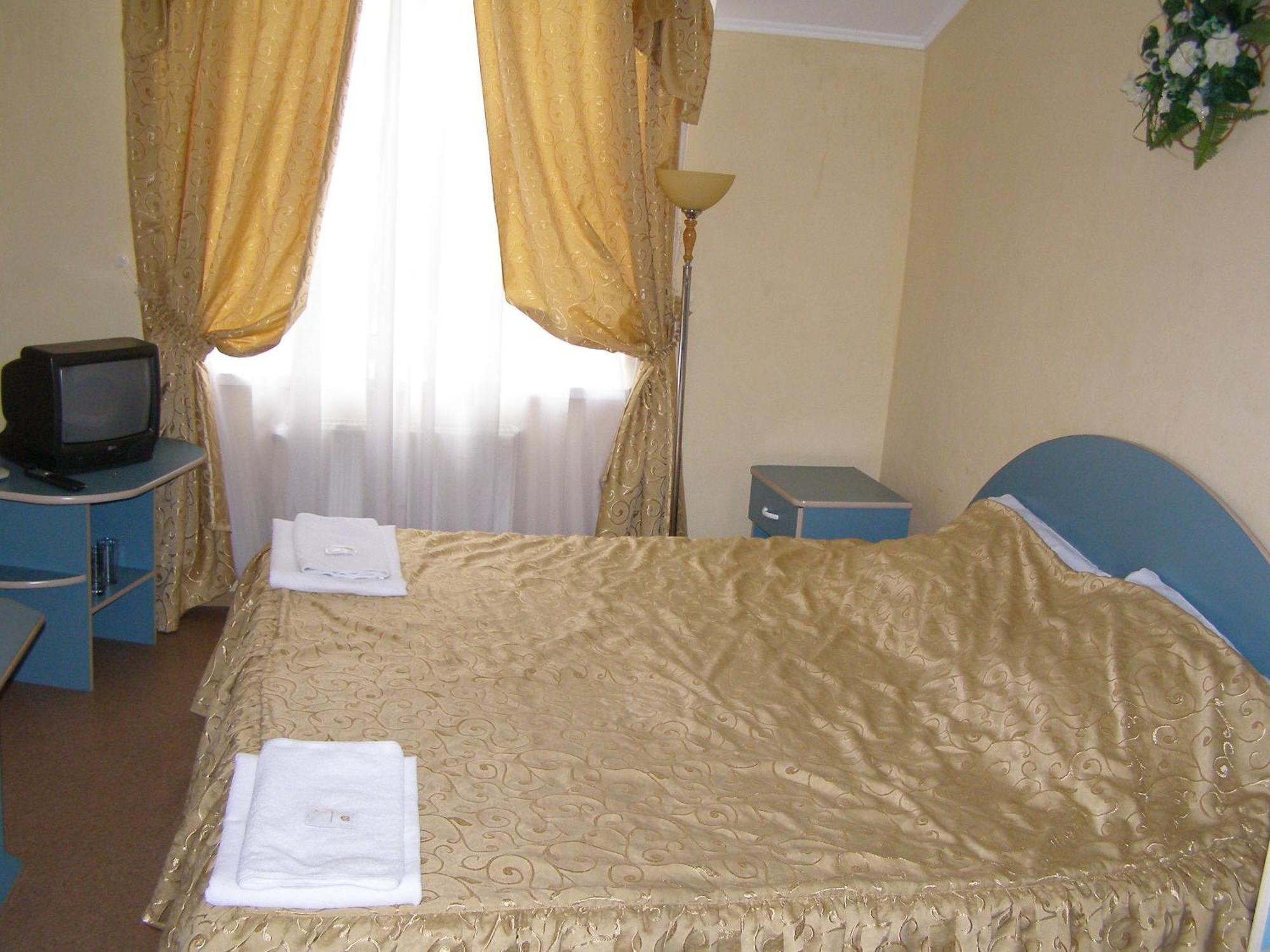 Galant Hotel Boryspilʼ Extérieur photo