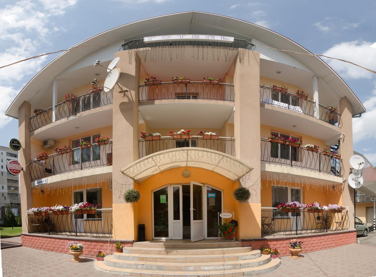 Galant Hotel Boryspilʼ Extérieur photo