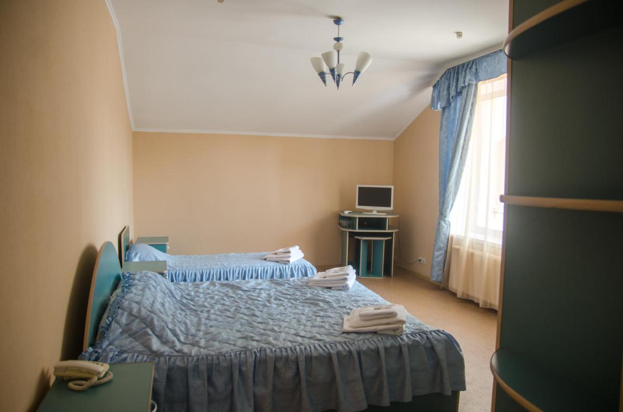 Galant Hotel Boryspilʼ Extérieur photo