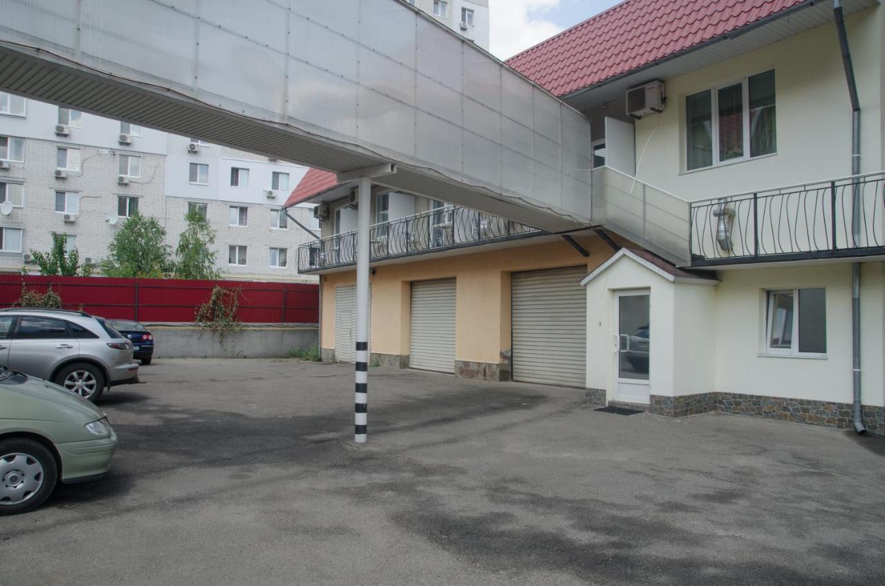 Galant Hotel Boryspilʼ Extérieur photo